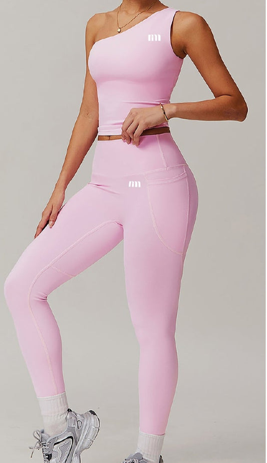 L O N G S L E E V E S A N D L E G G I N G S